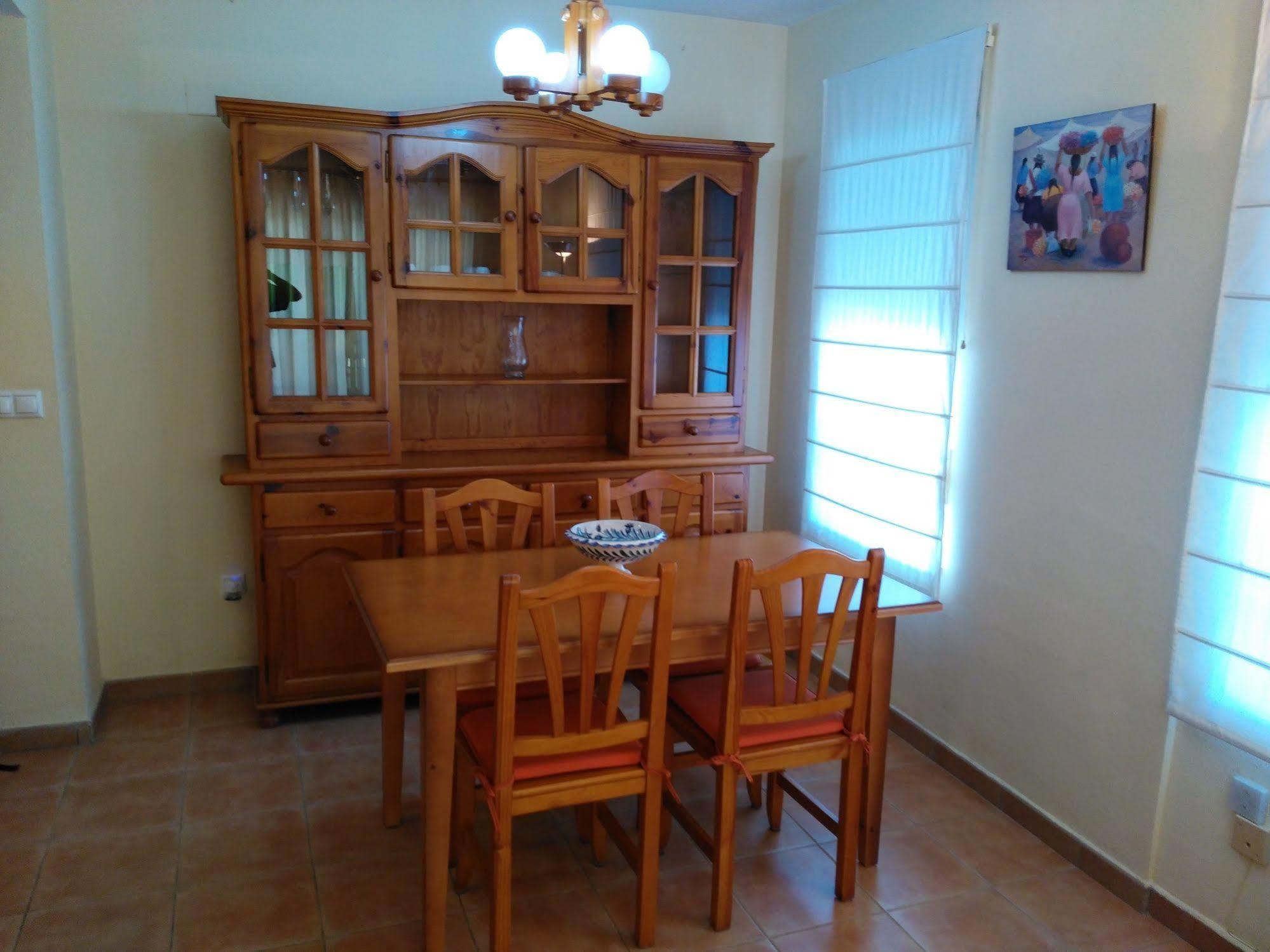 Albir-Beach Apartments アルビール エクステリア 写真
