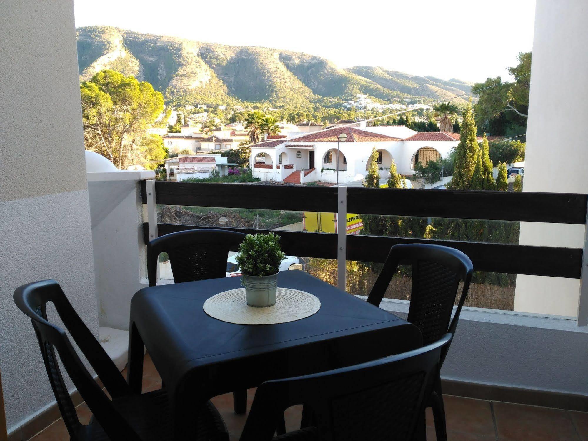 Albir-Beach Apartments アルビール エクステリア 写真
