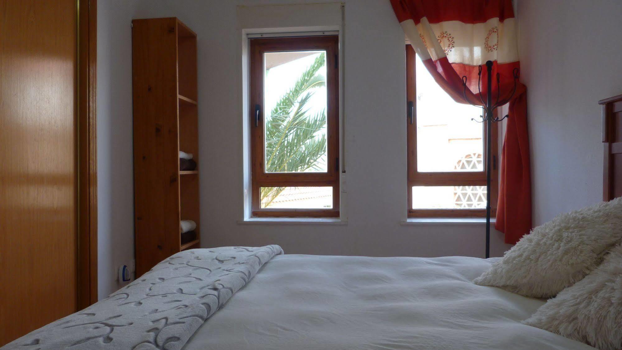 Albir-Beach Apartments アルビール エクステリア 写真