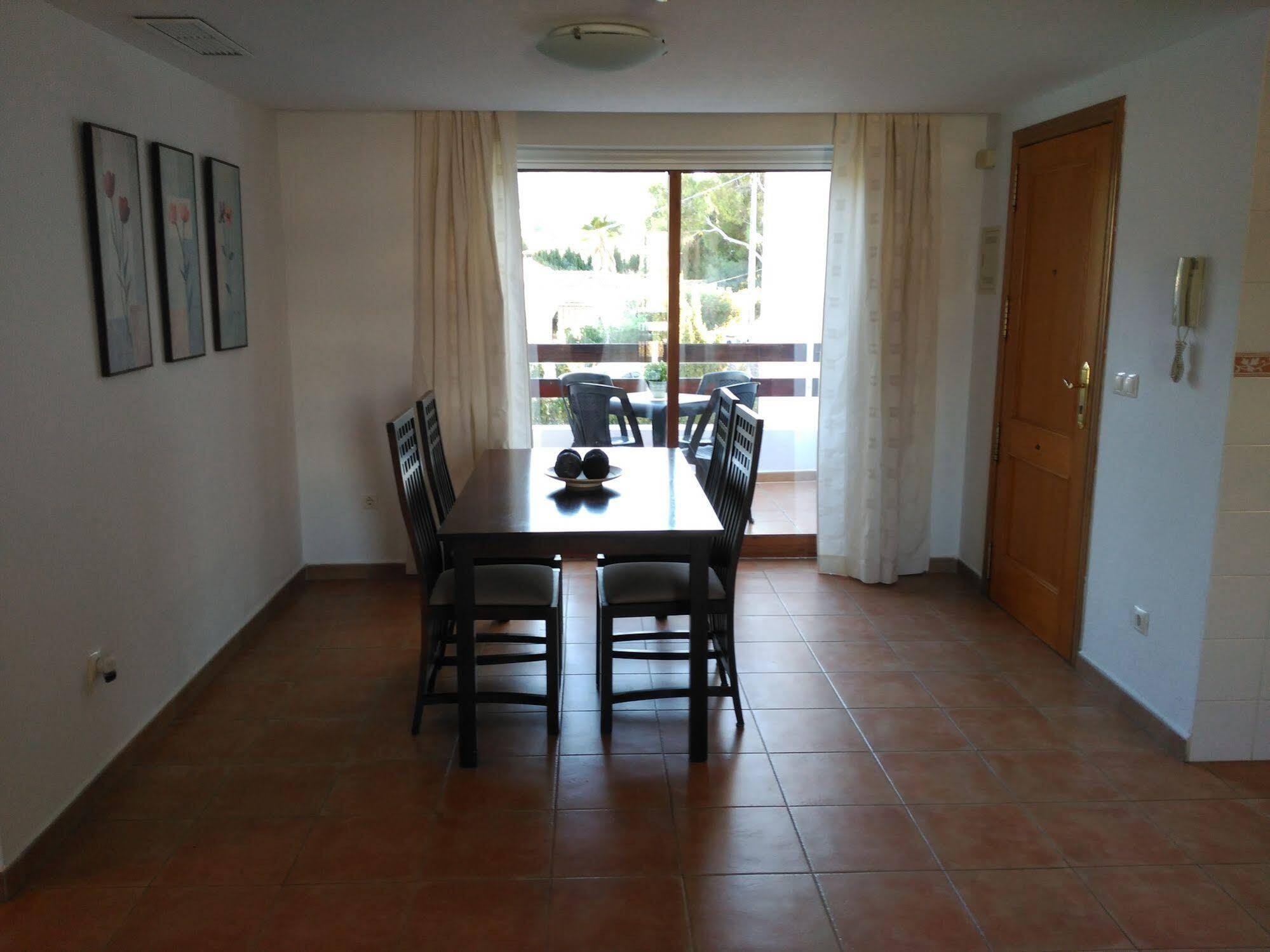 Albir-Beach Apartments アルビール エクステリア 写真