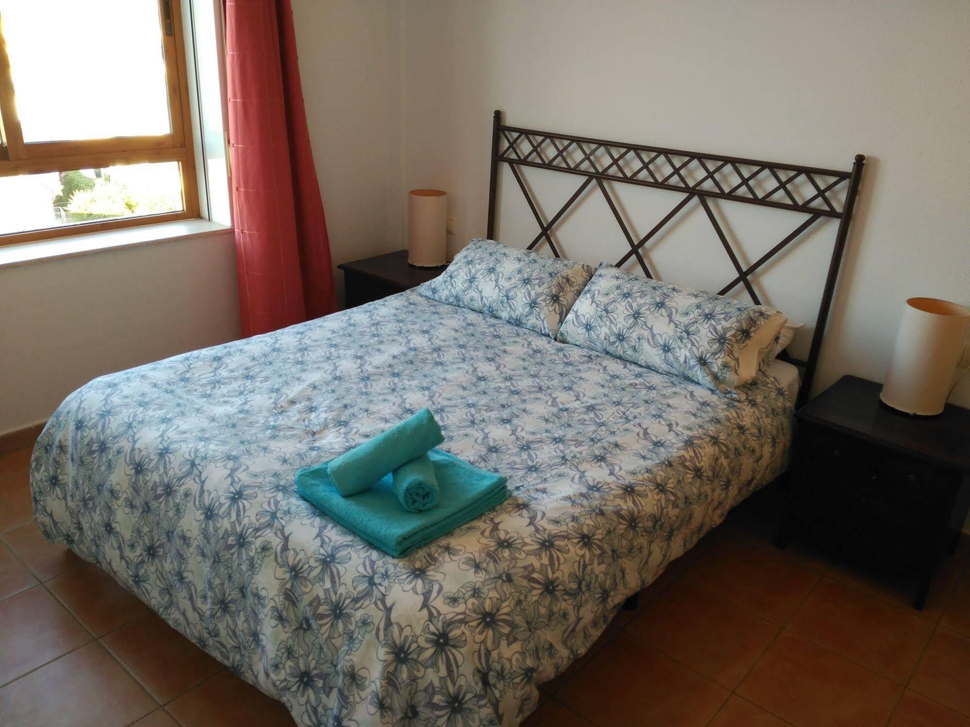 Albir-Beach Apartments アルビール エクステリア 写真