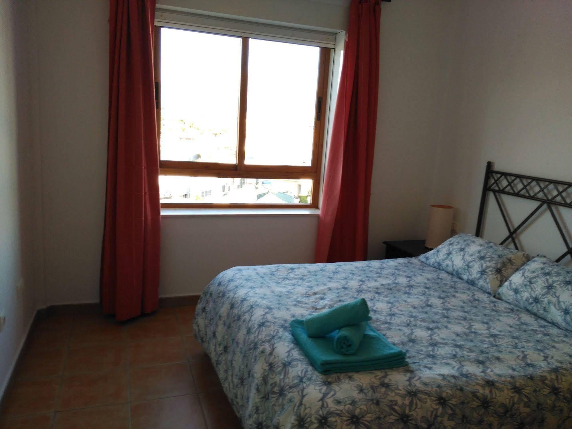 Albir-Beach Apartments アルビール エクステリア 写真