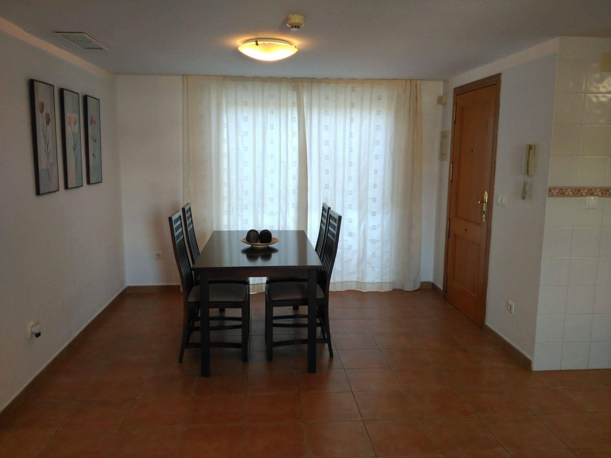 Albir-Beach Apartments アルビール エクステリア 写真
